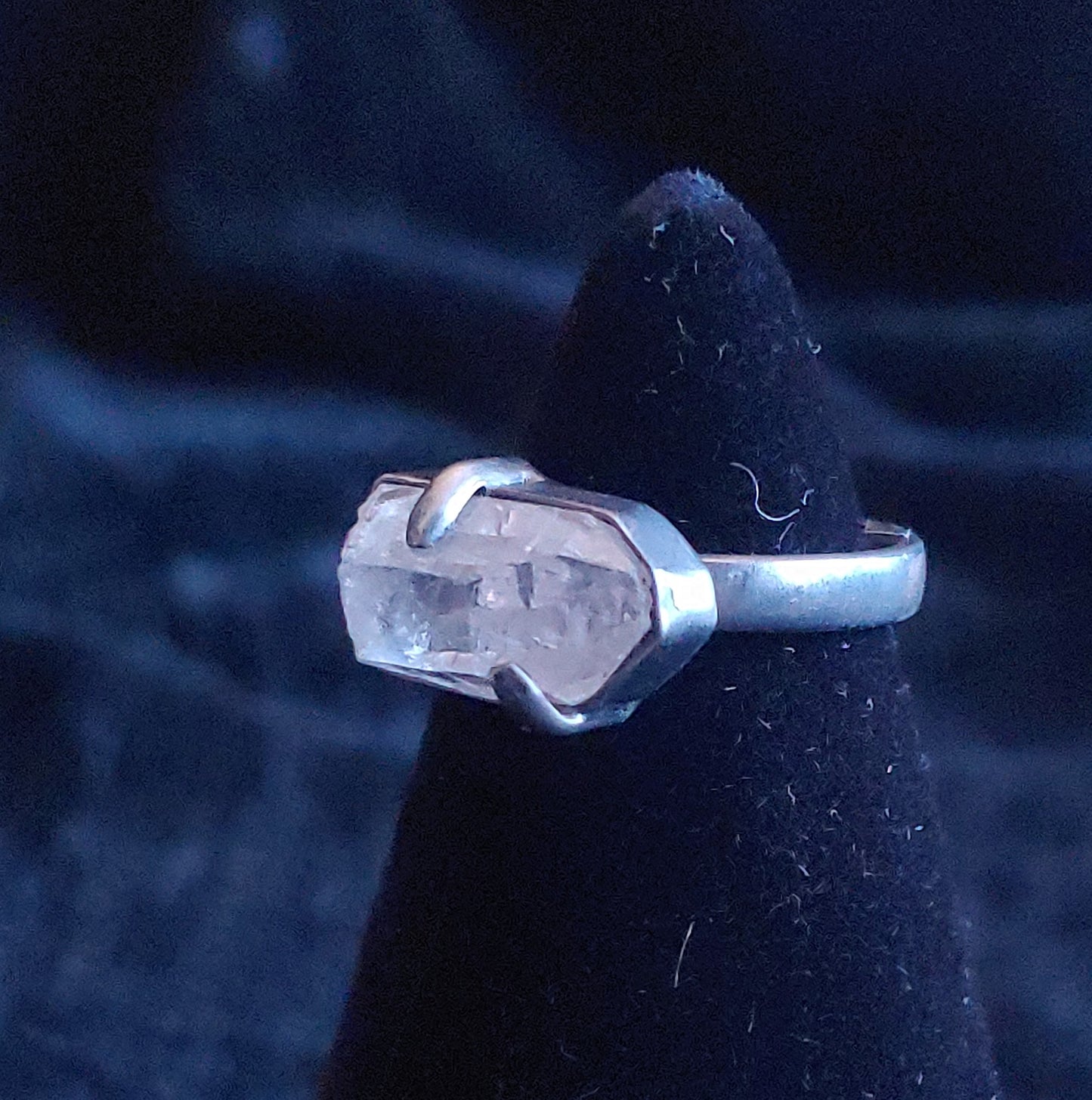 Blackened quartz point