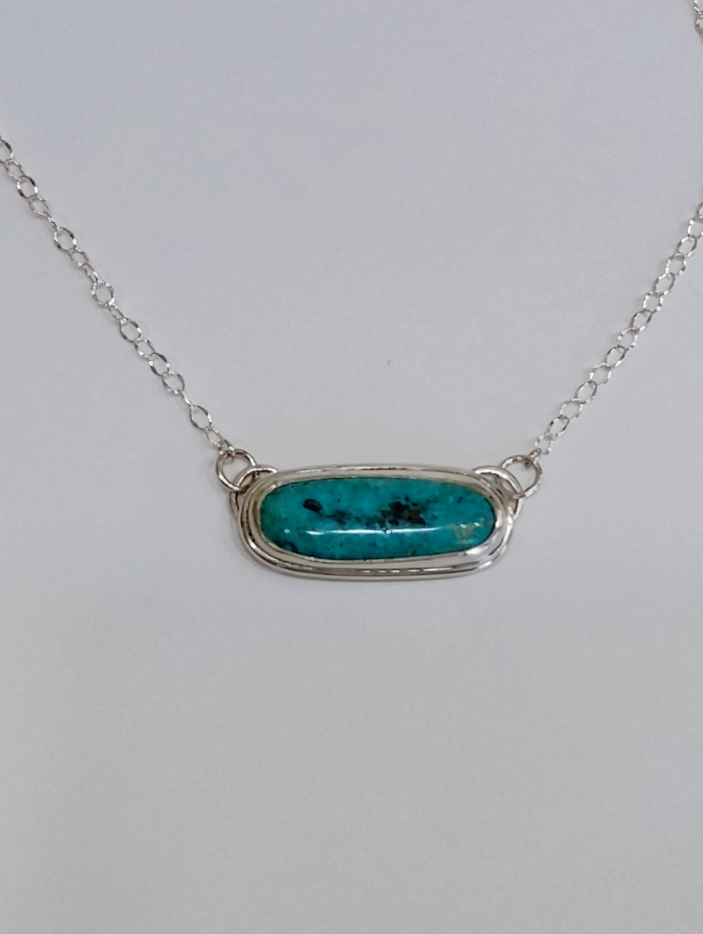 Horizontal turquoise necklace