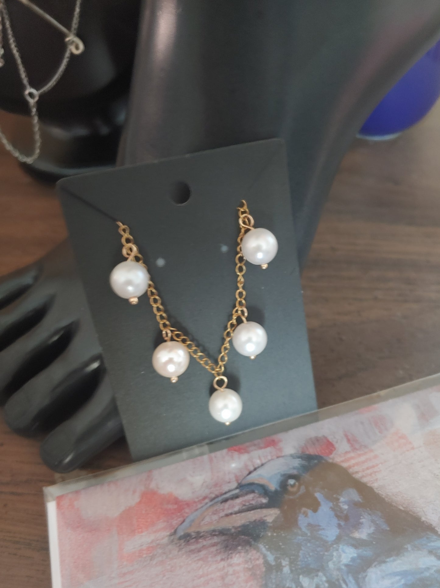 Pearl drop choker necklace