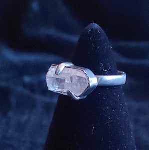 Blackened quartz point