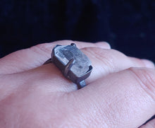Load image into Gallery viewer, Blackened quartz point