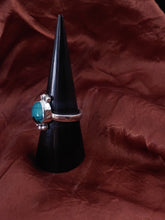 Load image into Gallery viewer, Bluebird Studio fuzed glass ring
