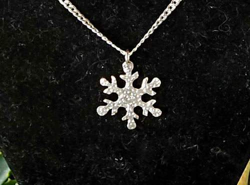 Snowflake pendant 2025