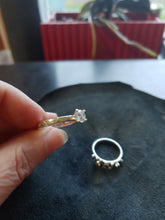 Load image into Gallery viewer, Solitare tiffany setting