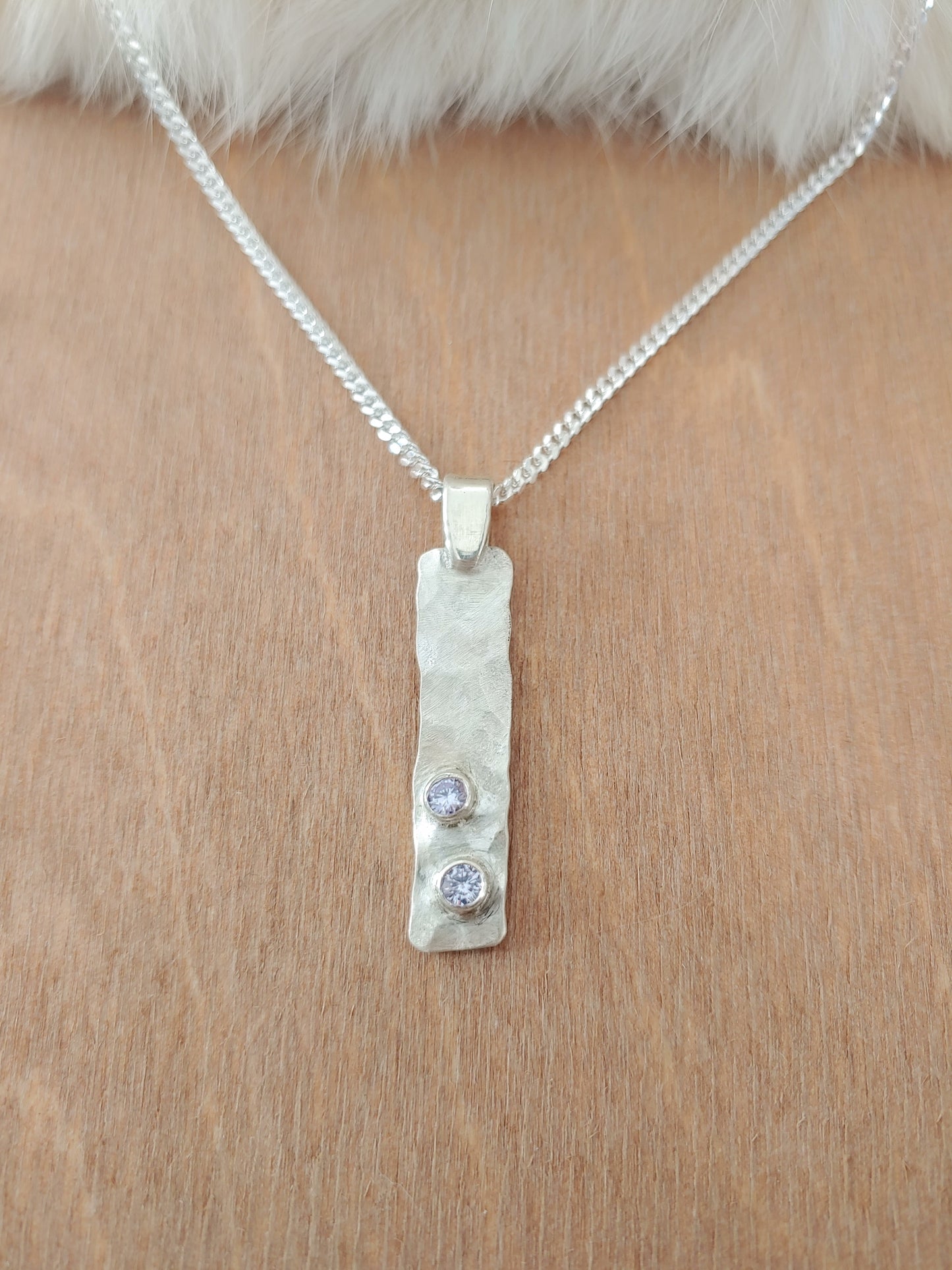 Vertical silver bar