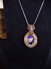 Load image into Gallery viewer, Blue bead pendant