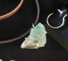 Load image into Gallery viewer, Crystal Pendant Necklace